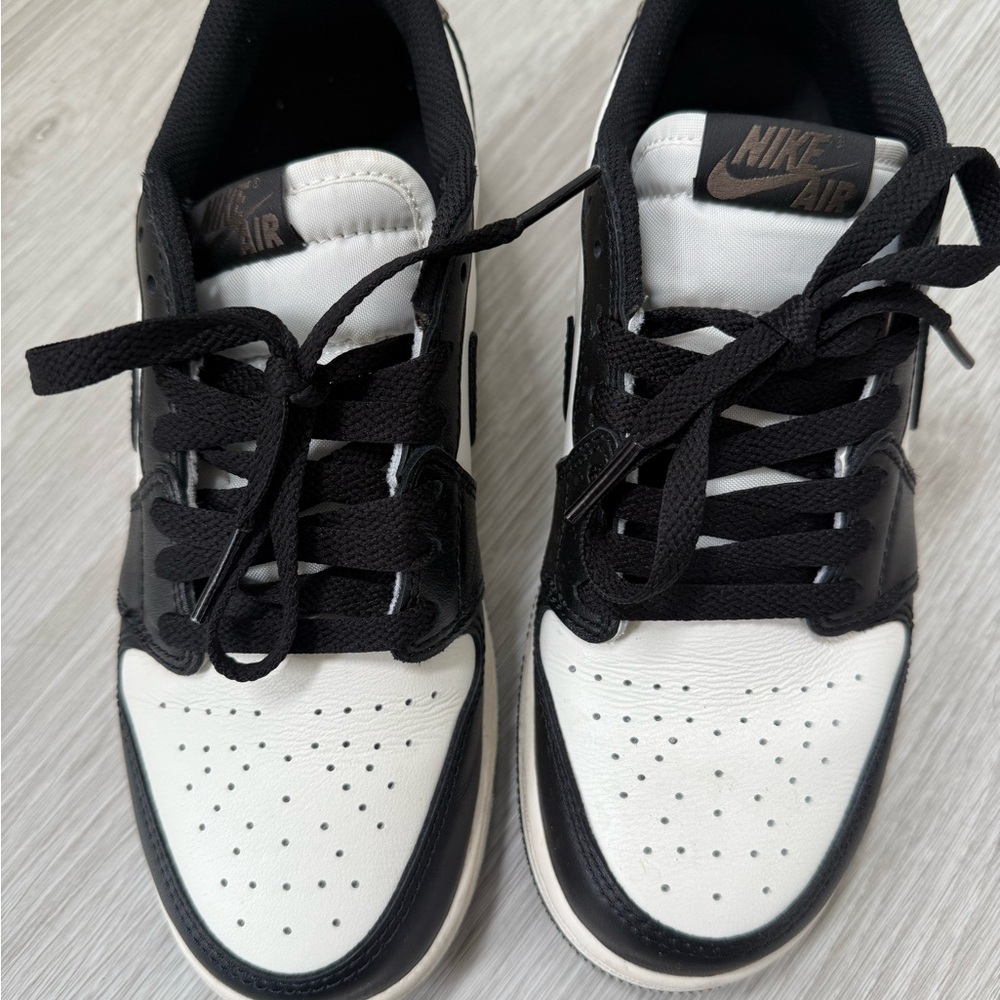 Jordan 1 Low OG  Nike Shoes Mocha Black and White 6Y